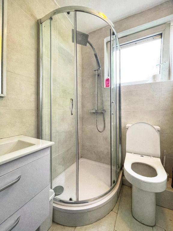 Appartamento Tom Place In Mile End - 2 Double Beds, 1 Bunk Bed, Max 6, Spacious, Ideal For Families